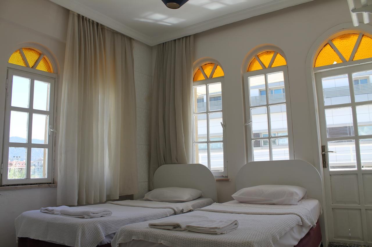 Dm Hotel מרמריס מראה חיצוני תמונה